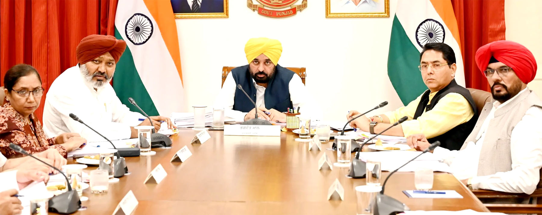 पंजाब कैबिनेट ने औद्योगिक प्लॉटों के संबंध में दो महत्वपूर्ण फैसलों को मंजूरी दी। 